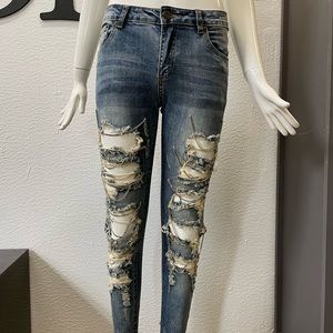 Distressed Skinny Chain Embellished Light Wash Jeans